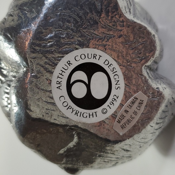 Arthur Court Rabbit Paperweight - Picture 4 of 5